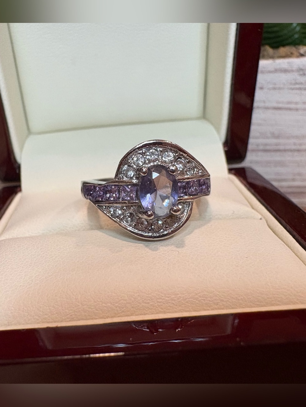 Silvertone Lavender Gemstone Halo Ring 💜